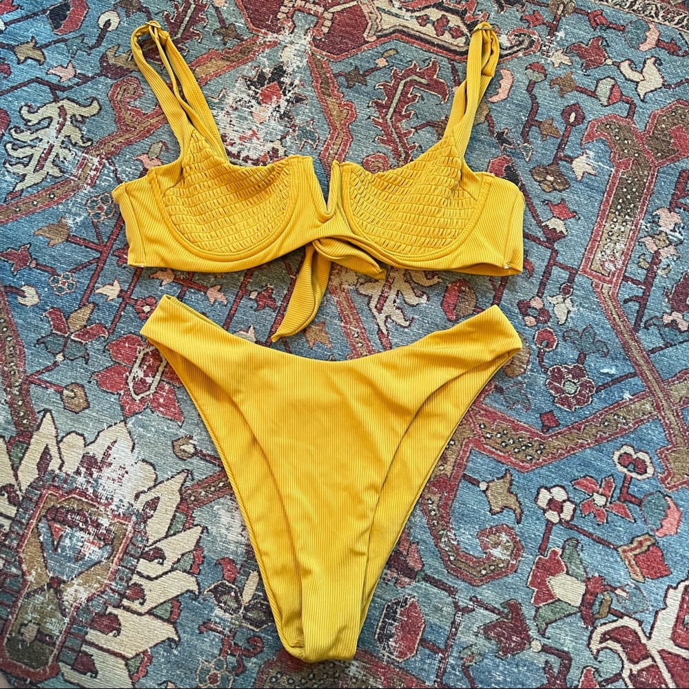 MUTED YELLOW BIKINI